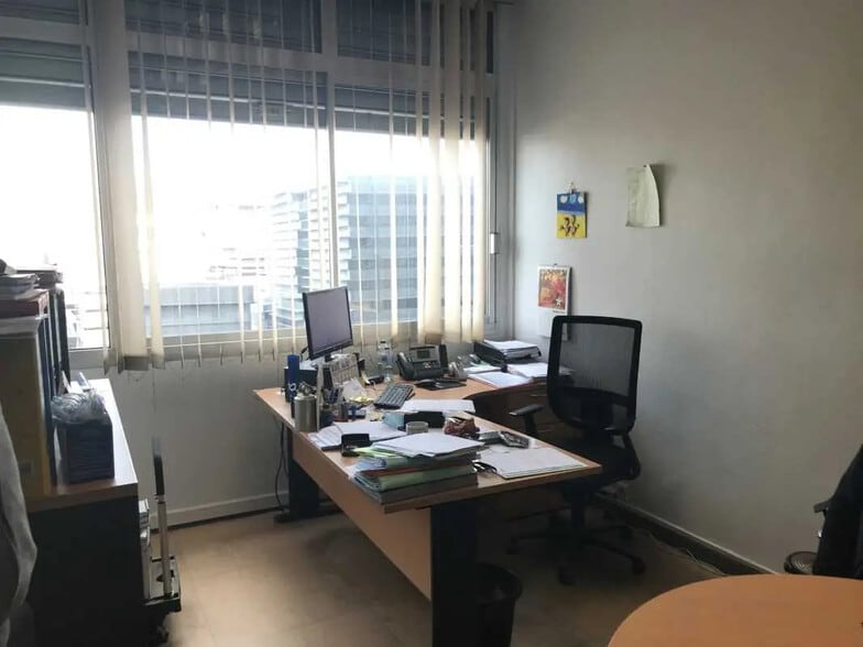 Bureau dans Sotteville-lès-Rouen à louer - Photo de l’immeuble – Image 3 sur 15