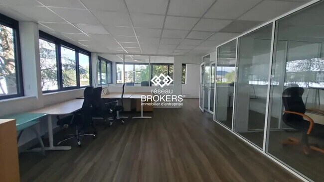 Plus de détails pour Bureau à louer