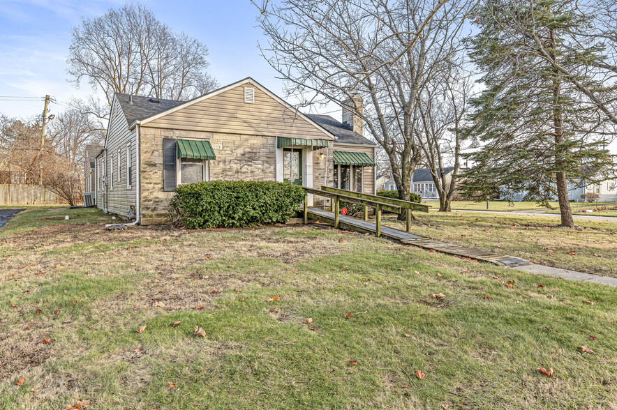 1101 N Shadeland Ave, Indianapolis, IN à vendre - Photo de l’immeuble – Image 2 sur 31