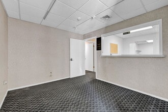 236-246 N Main St, New City, NY à louer Photo intérieure– Image 2 sur 28