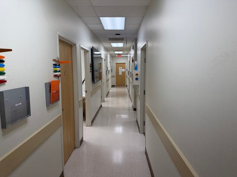 2900 F St, Omaha, NE à vendre - Photo de l’immeuble – Image 2 sur 17