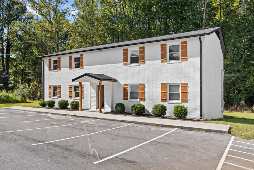 110-118 Greenforest Cir, Liberty, SC à vendre - Photo de l’immeuble – Image 3 sur 30