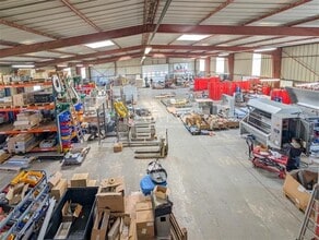 Local d'activités dans Ploufragan à vendre Photo intérieure– Image 2 sur 5