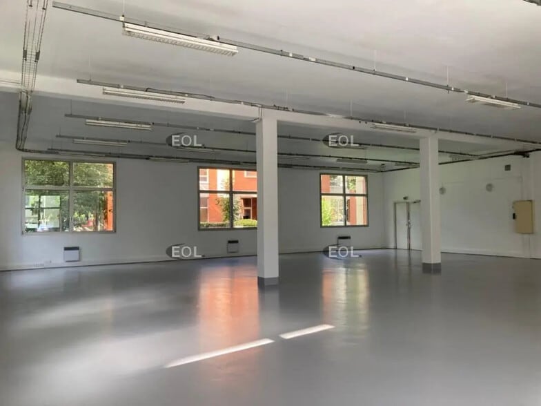 Local d’activités dans Chevilly-Larue à louer - Photo intérieure – Image 2 sur 7