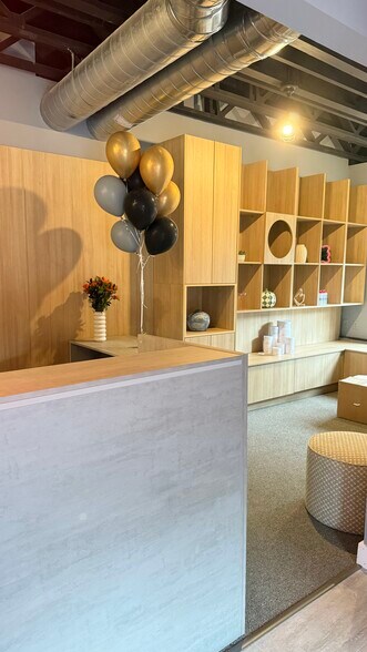 105 E Northfield Rd, Livingston, NJ à louer - Photo de l’immeuble – Image 2 sur 9