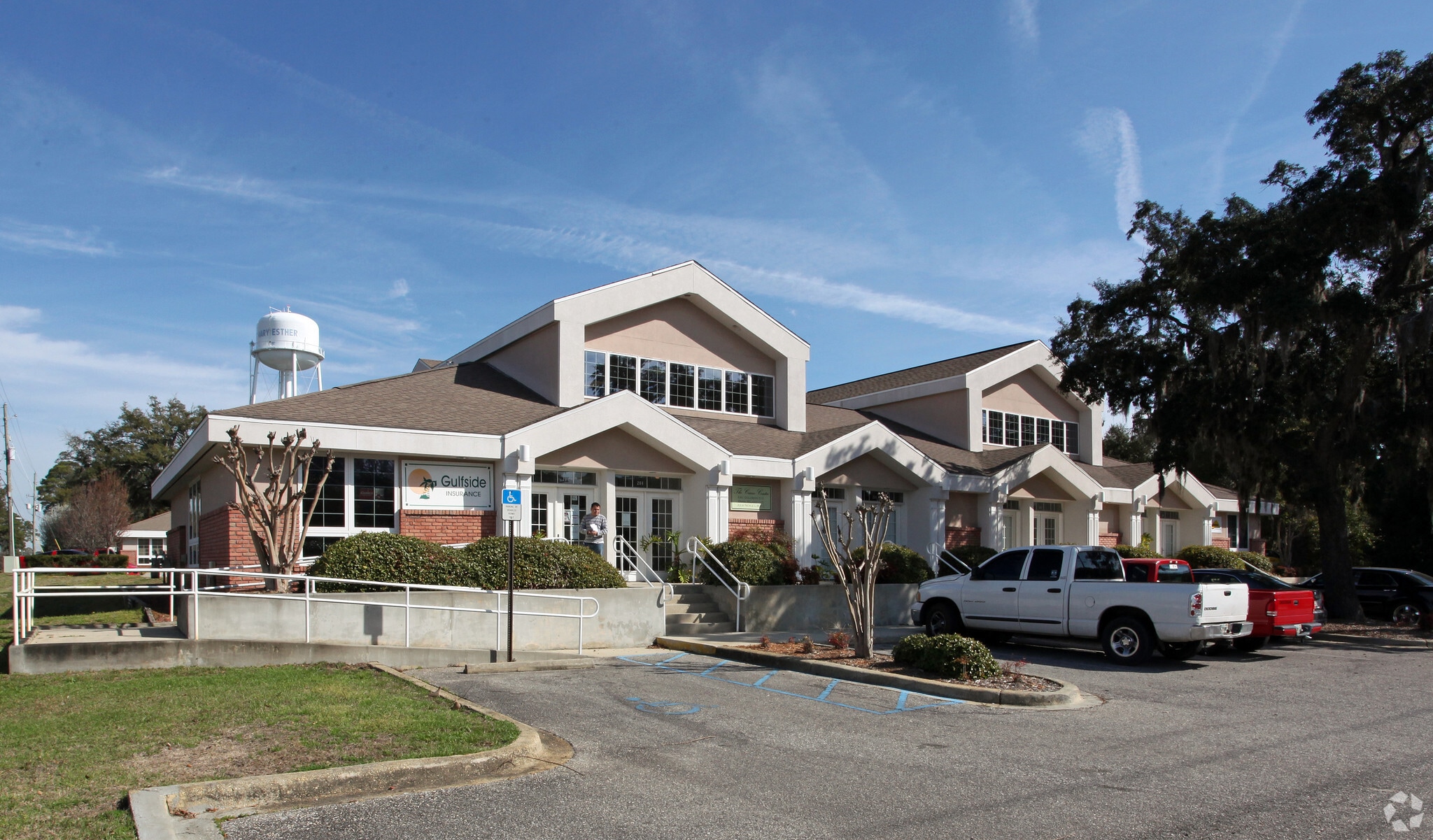 124 E Miracle Strip Pky, Mary Esther, FL à louer Photo principale– Image 1 sur 24