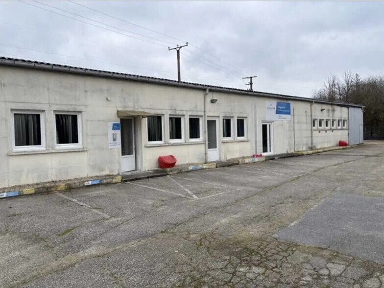 Local d'activités dans Saint-Jean-de-Folleville à vendre - Photo de l’immeuble – Image 1 sur 2