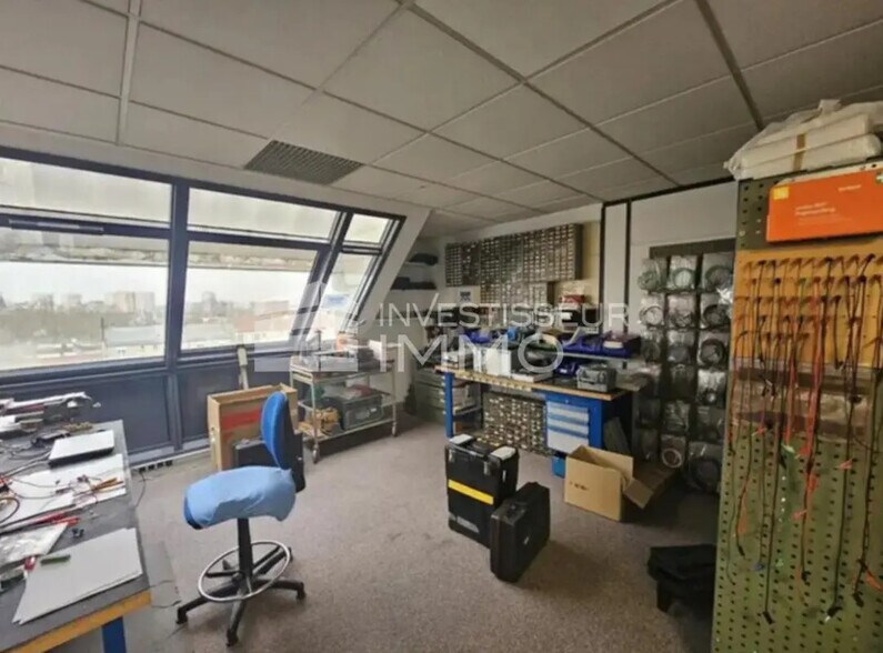 Bureau dans Pantin à louer - Photo de l’immeuble – Image 3 sur 7