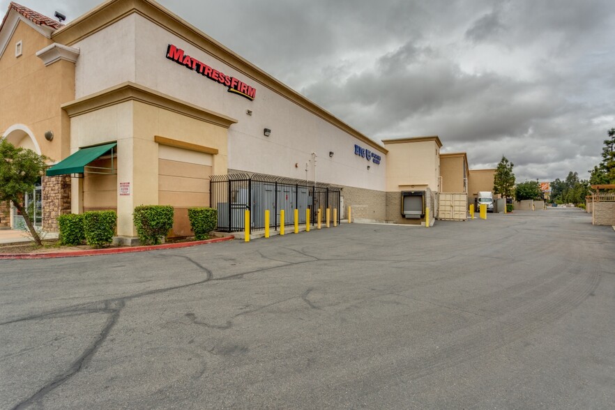 Central Ave, Lake Elsinore, CA à louer - Photo de l’immeuble – Image 3 sur 13