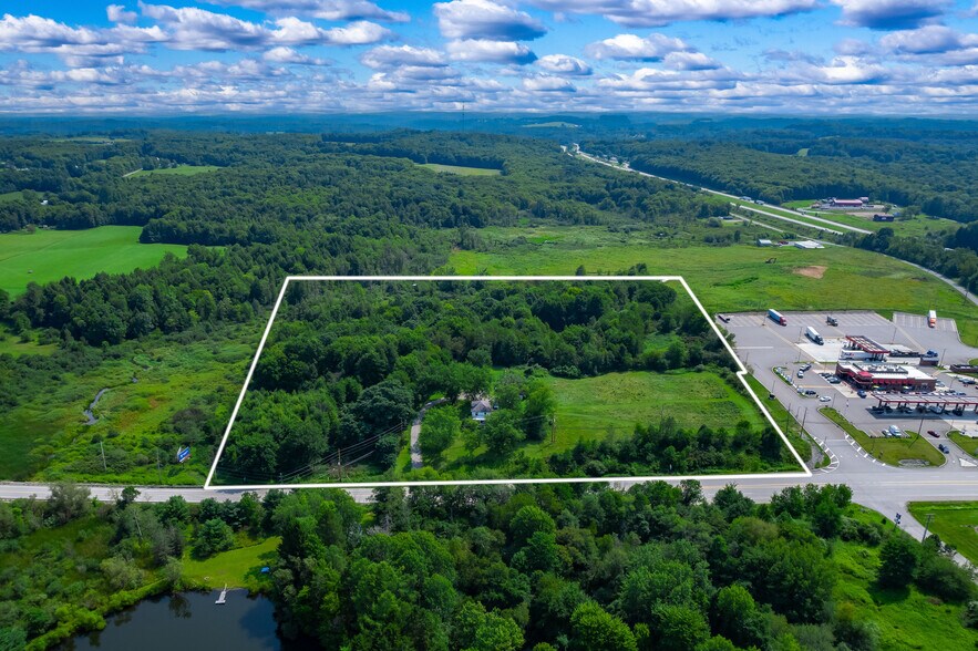 5817 State Route 8, Harrisville, PA à vendre - Photo de l’immeuble – Image 2 sur 15