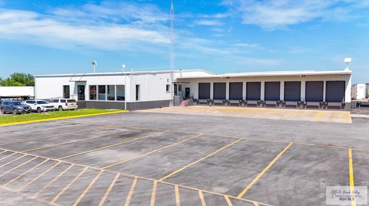1605 Military Rd, Brownsville, TX à louer Photo principale– Image 1 sur 15