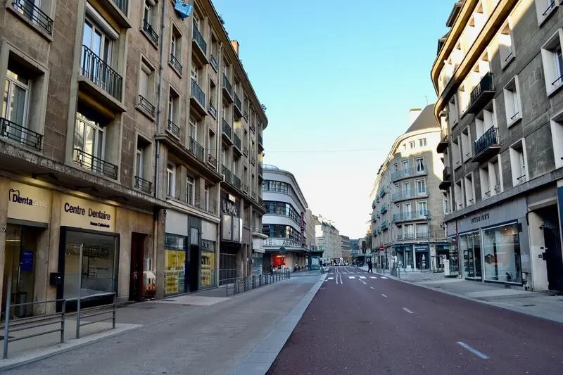 Local commercial dans Rouen à louer - Photo de l’immeuble – Image 3 sur 9