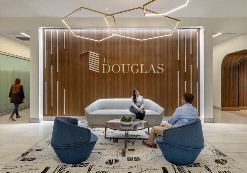 8235 Douglas Ave, Dallas, TX à louer - Hall d’entrée – Image 2 sur 11