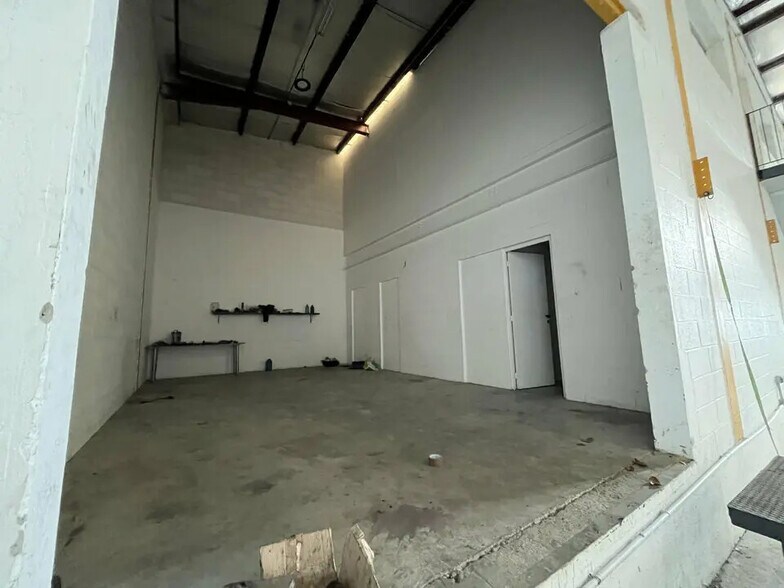 Local d’activités dans Quincy-Voisins à louer - Photo intérieure – Image 3 sur 7