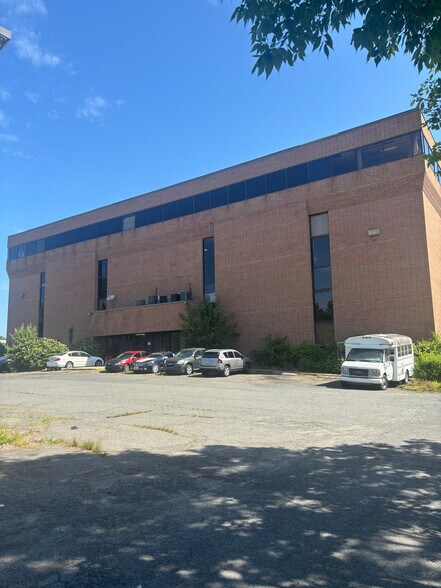 2801 Crisman St, Charlotte, NC à vendre - Photo de l’immeuble – Image 2 sur 3
