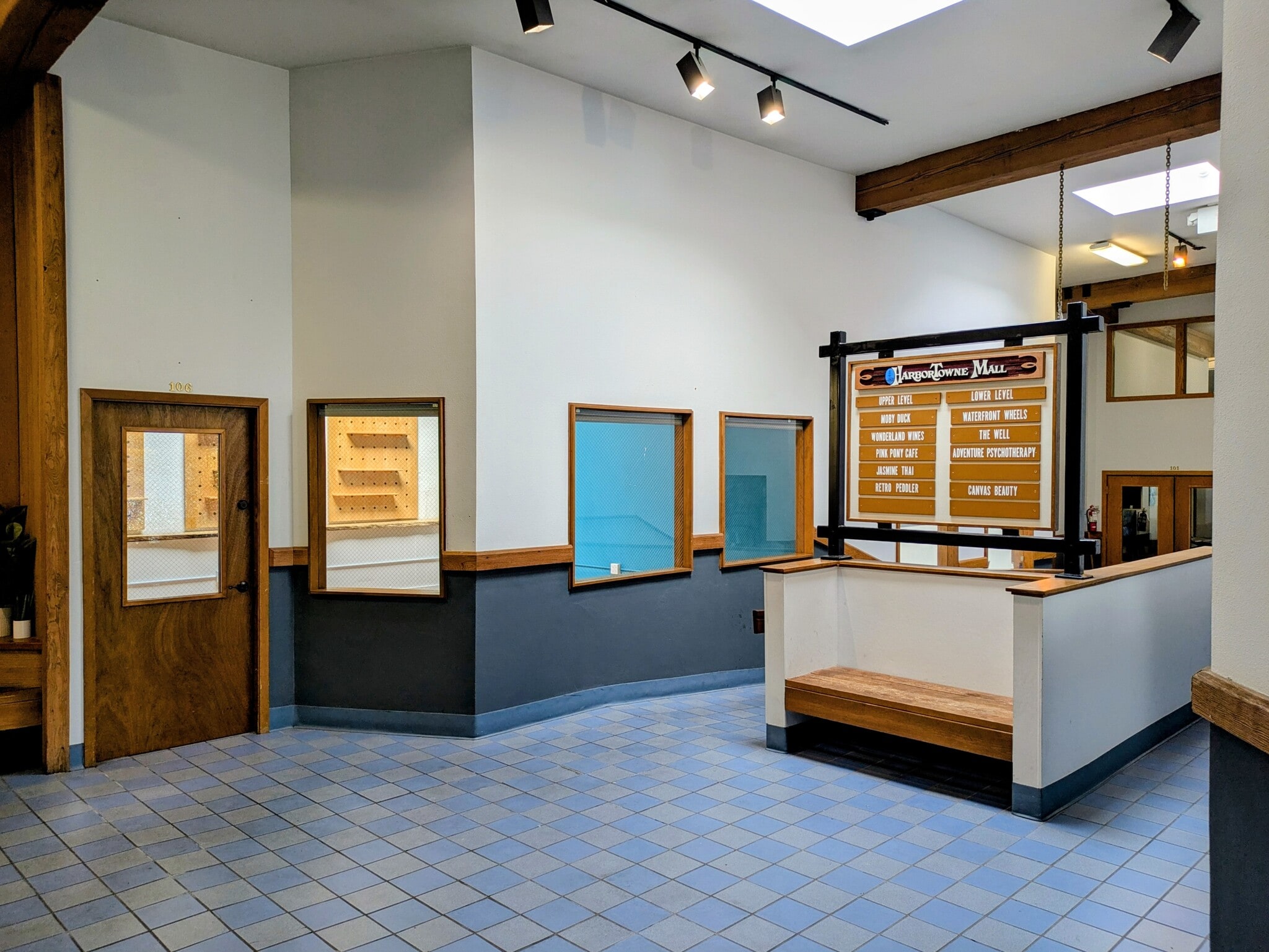 222 N Lincoln St, Port Angeles, WA à louer Photo intérieure– Image 1 sur 6