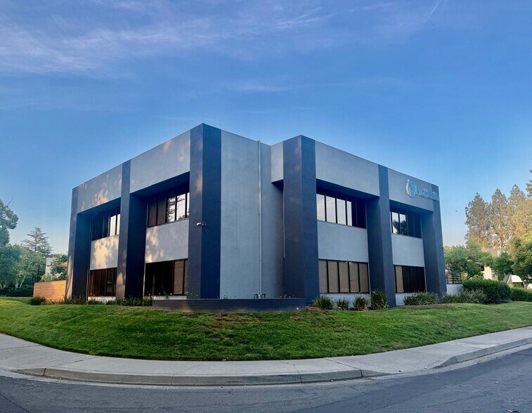 1420 River Park Dr, Sacramento, CA à louer - Photo de l’immeuble – Image 3 sur 22