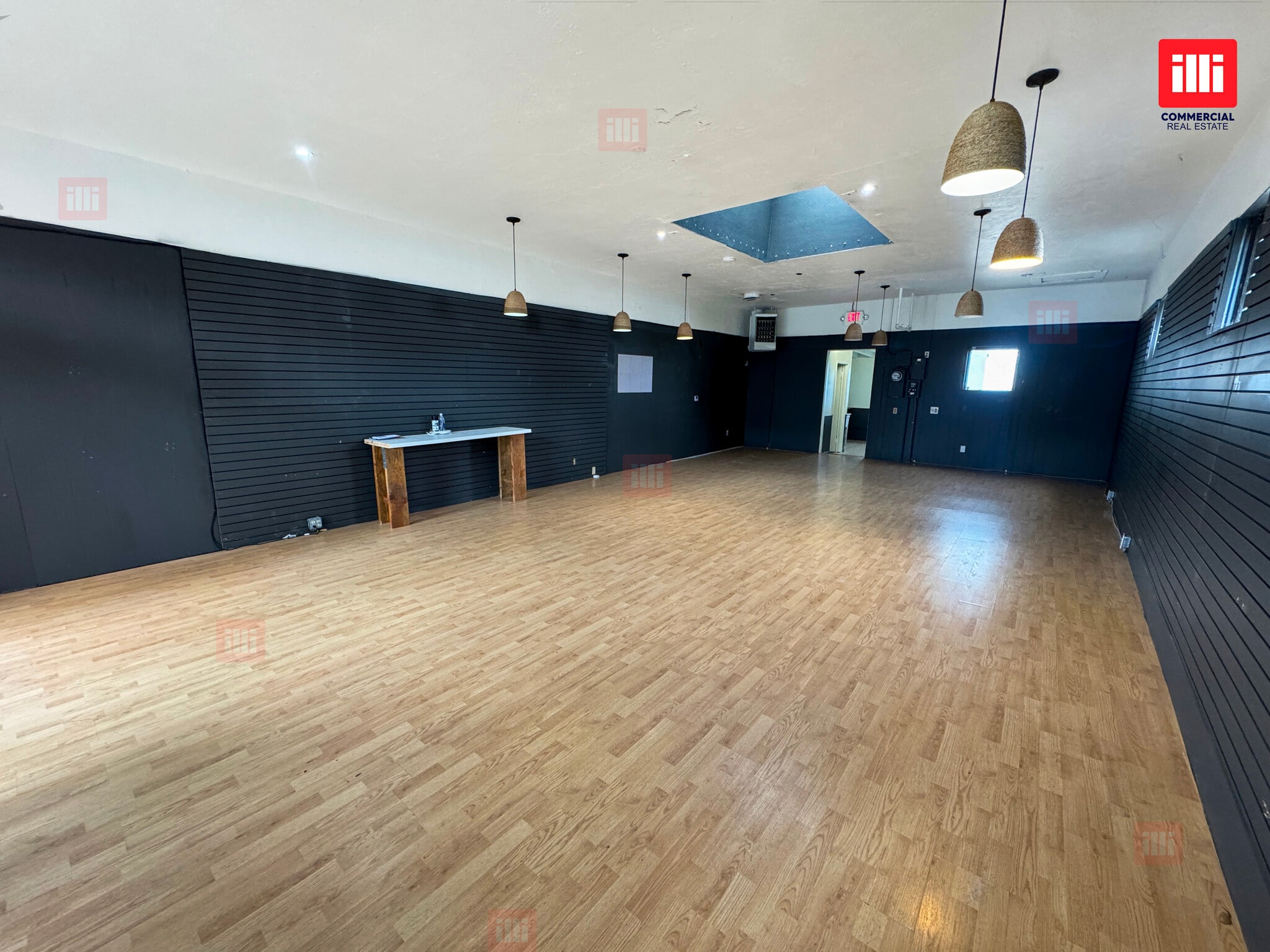 1410-1419 E Main St, Ventura, CA à louer Photo intérieure– Image 1 sur 6