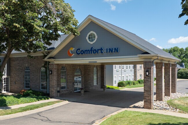 Plus de détails pour 622 Allegan St, Plainwell, MI - Hôtellerie à vendre