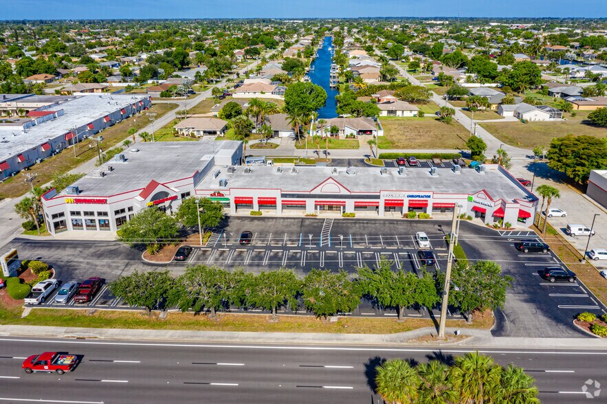1338 Del Prado Blvd S, Cape Coral, FL à louer - Photo de l’immeuble – Image 3 sur 4