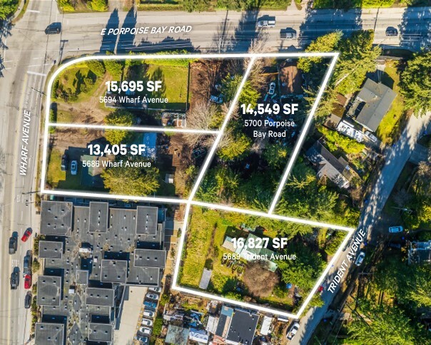 5694 Wharf Av, Sechelt, BC à vendre - Photo principale – Image 1 sur 1