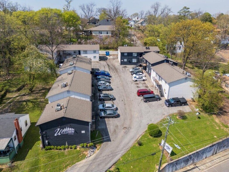 1428 Fl Shuttlesworth Dr, Birmingham, AL à vendre - Photo de l’immeuble – Image 2 sur 18