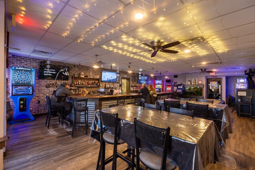 7815 Ogden Ave, Lyons, IL à vendre - Photo de l’immeuble – Image 2 sur 21