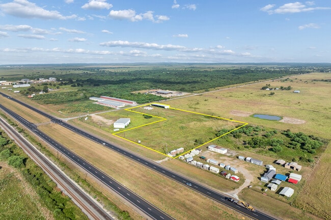 Plus de détails pour 105 Beck Rd E, Inez, TX - Local d’activités aux enchères