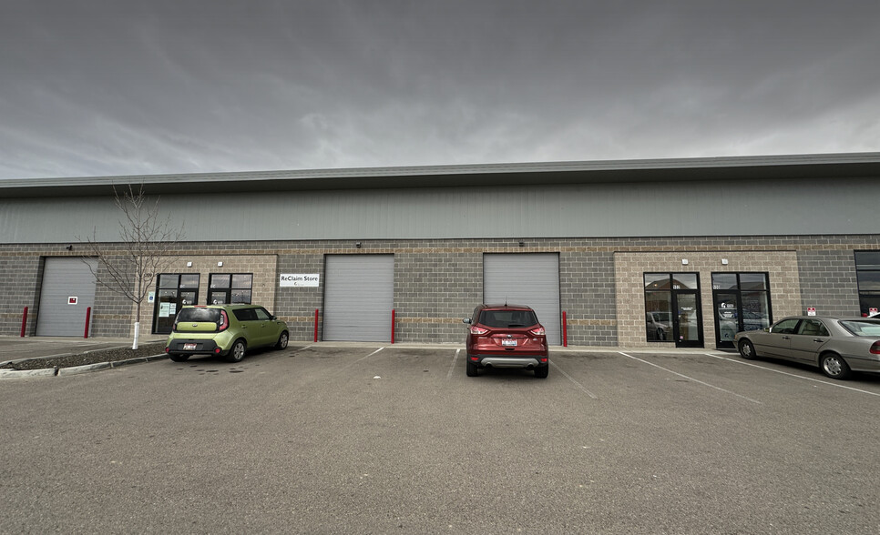 209 Phoenix Ln, Caldwell, ID à louer - Photo de l’immeuble – Image 2 sur 5