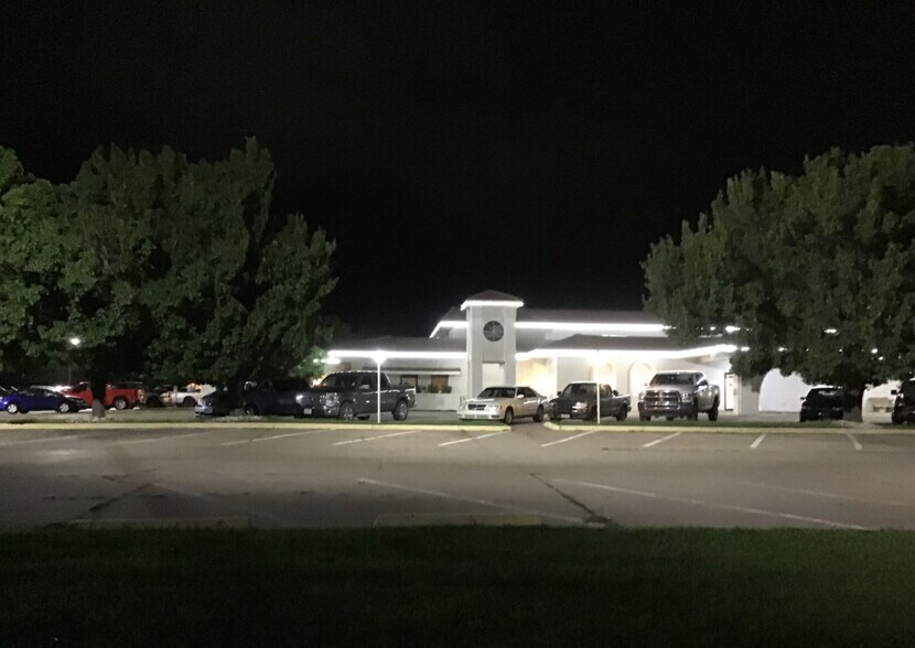 1401 W US Highway 54, Pratt, KS à vendre - Photo de l’immeuble – Image 1 sur 20