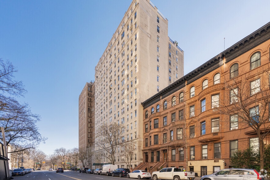 12 W 96th St, New York, NY à vendre - Photo de l’immeuble – Image 3 sur 7