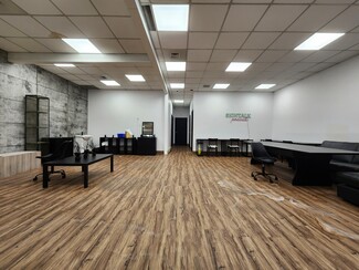 Plus de détails pour 2420-2440 Boul Industriel, Laval, QC - Local commercial à louer