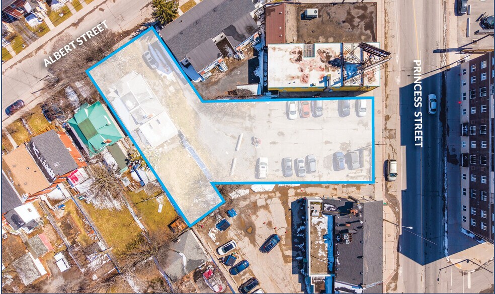 627 Princess St, Kingston, ON à vendre - Photo de l’immeuble – Image 2 sur 7