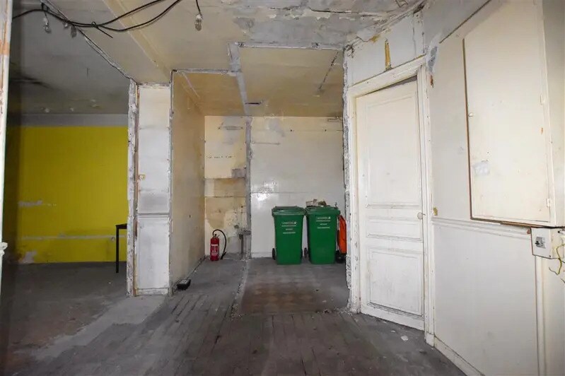 Local commercial dans Paris à louer - Photo de l’immeuble – Image 3 sur 6