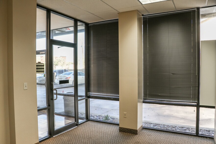 6750 Locke Ave, Fort Worth, TX à louer - Photo intérieure – Image 2 sur 4