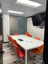 550 N Reo St, Tampa, FL à louer Photo intérieure– Image 2 sur 6