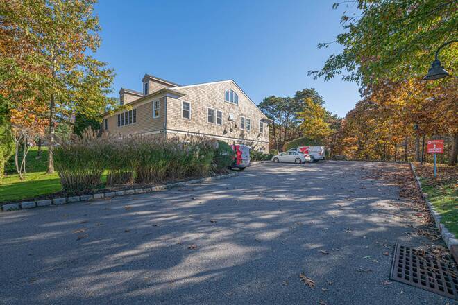 2036 County Road 39, Southampton, NY à louer - Photo de l’immeuble – Image 3 sur 18