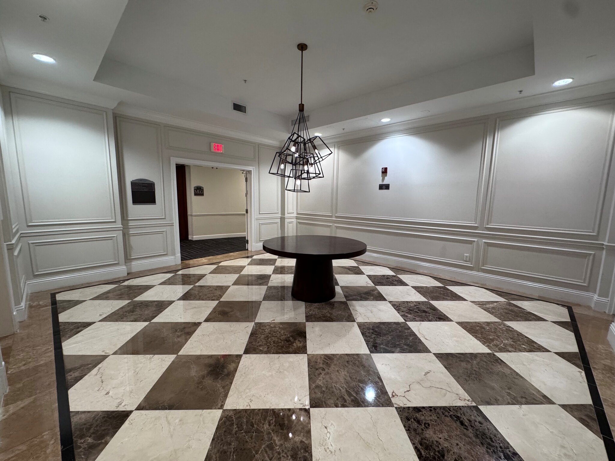 55 Merrick Way, Coral Gables, FL à louer Hall d’entrée– Image 1 sur 19