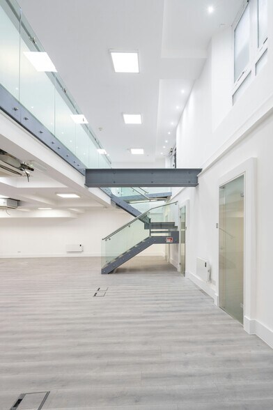 58 Farringdon Rd, Londres à vendre - Photo de l’immeuble – Image 2 sur 14