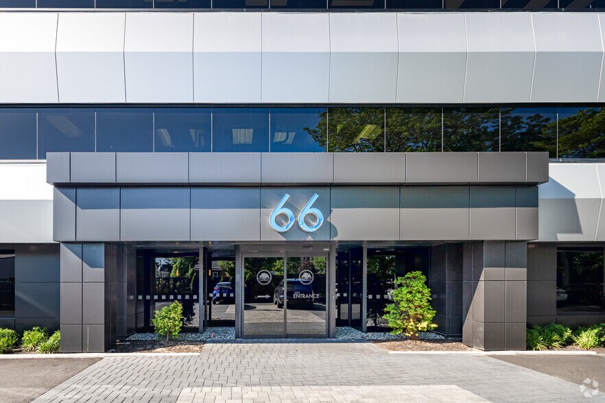 66 Commack Rd, Commack, NY à louer - Photo de l’immeuble – Image 3 sur 4