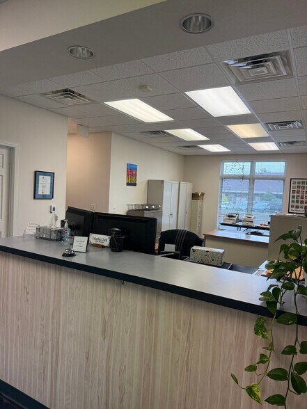 4004 Oakwood Hills Pky, Eau Claire, WI à louer - Photo intérieure – Image 3 sur 13