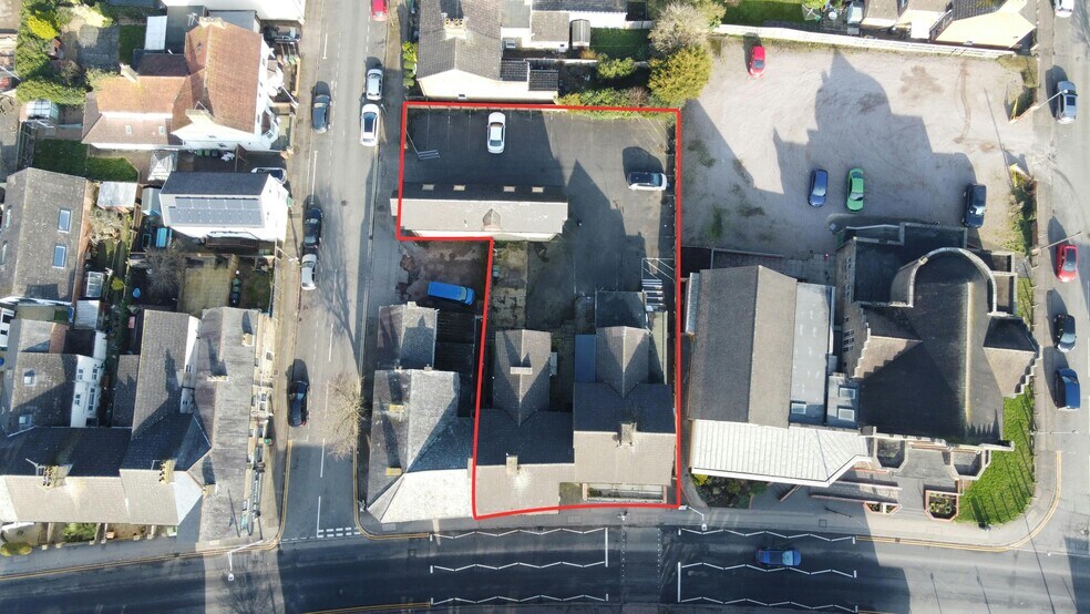 63-65, 67 & 69 Oundle Road portefeuille de 3 biens à vendre sur LoopNet.fr - Photo de l’immeuble – Image 3 sur 13