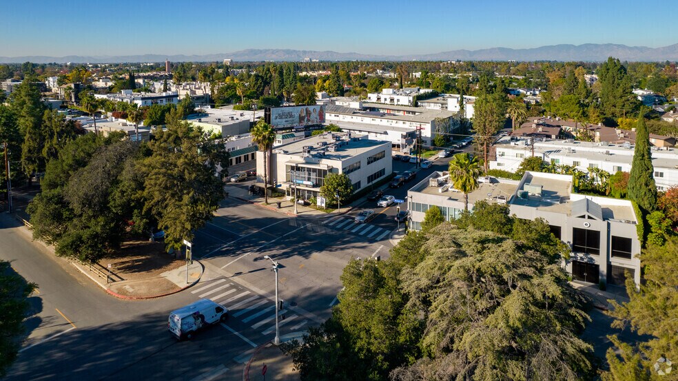 13103-13107 Ventura Blvd, Studio City, CA à louer - Aérien – Image 3 sur 12