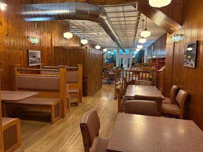 125 Main St, Slater, MO à louer - Photo intérieure – Image 2 sur 2