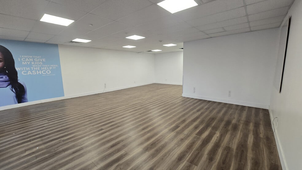 864 Victoria Av E, Regina, SK à louer - Photo intérieure – Image 2 sur 3