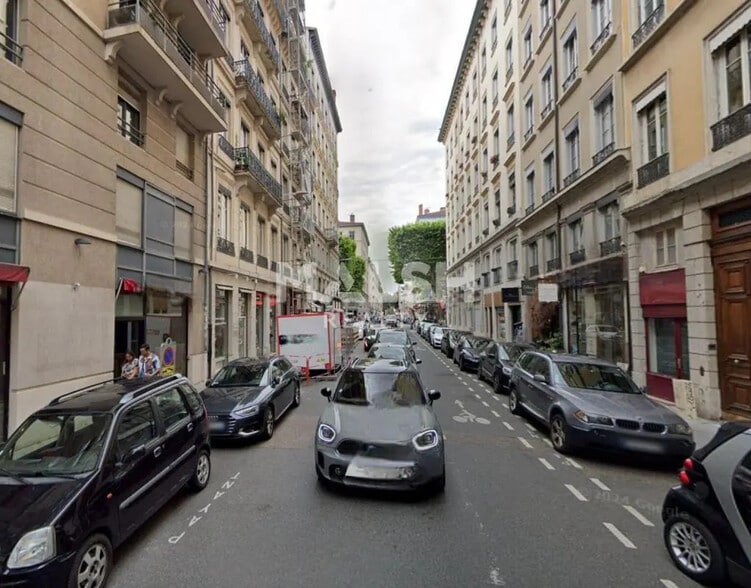 Local commercial dans Lyon à louer - Photo de l’immeuble – Image 2 sur 4