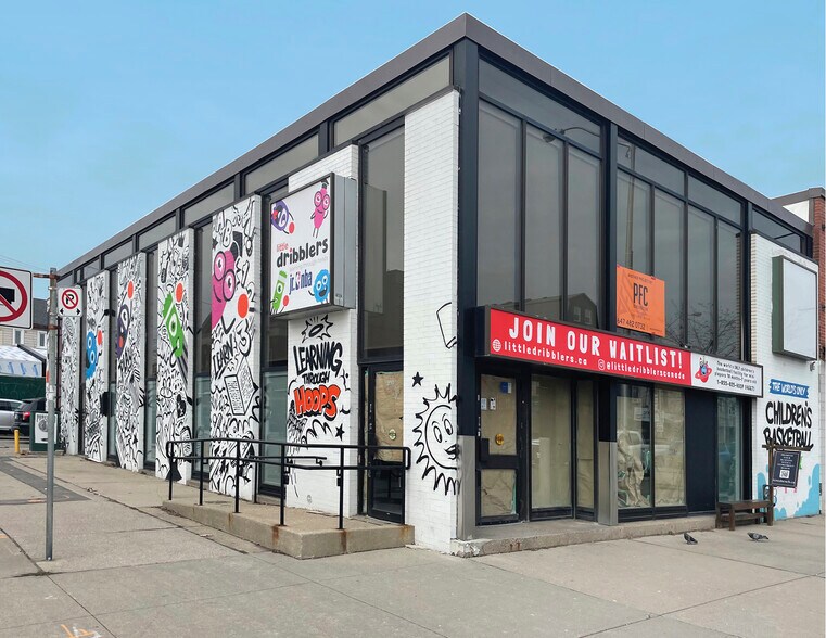 890 Danforth Ave, Toronto, ON à vendre - Photo de l’immeuble – Image 2 sur 8