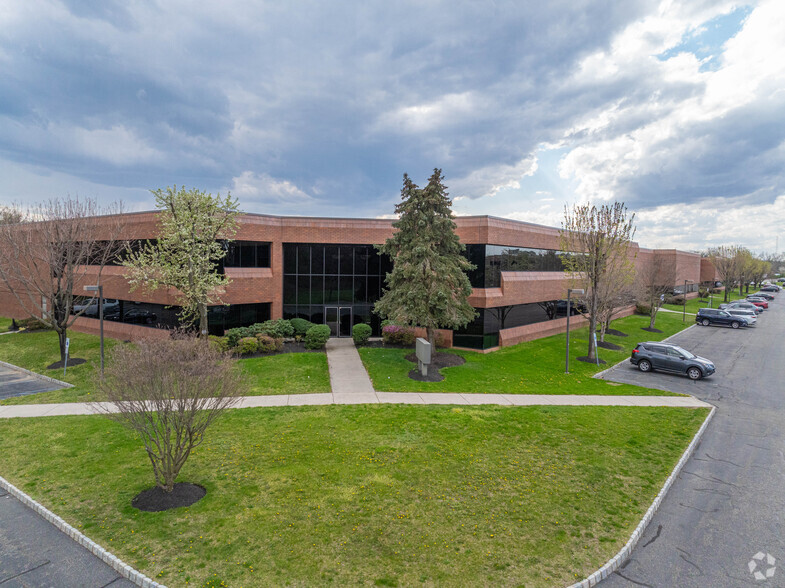 19 Chapin Rd, Pine Brook, NJ à louer - Photo de l’immeuble – Image 1 sur 2