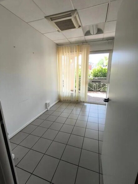 130 Rue Du Lieutenant Andre Argenton, Belley à louer - Photo de l’immeuble – Image 3 sur 8
