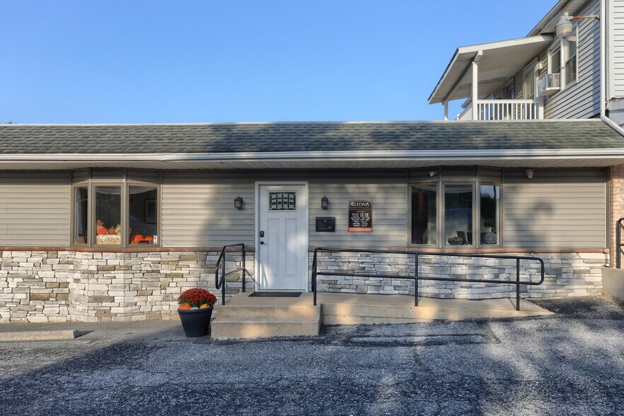 2234 Cumberland St, Lebanon, PA à vendre - Photo de l’immeuble – Image 3 sur 38